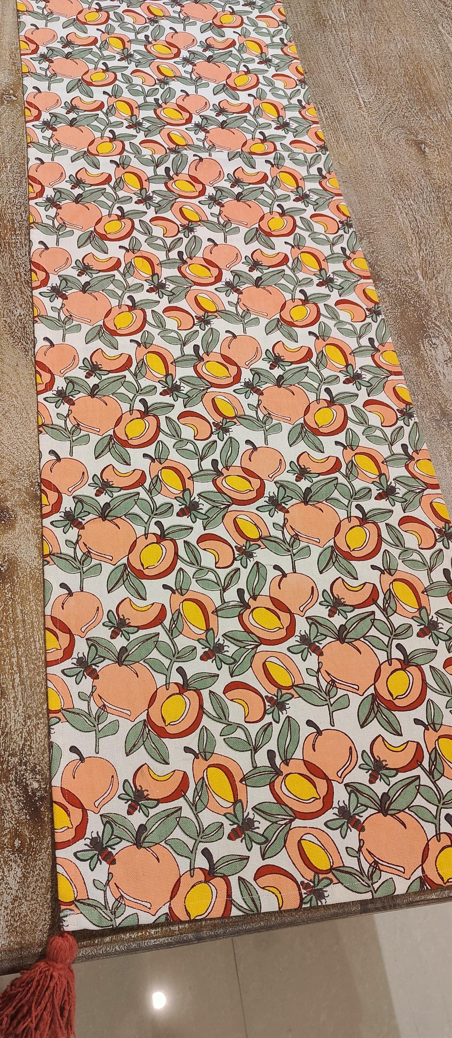 TABLE RUNNER PEACH
