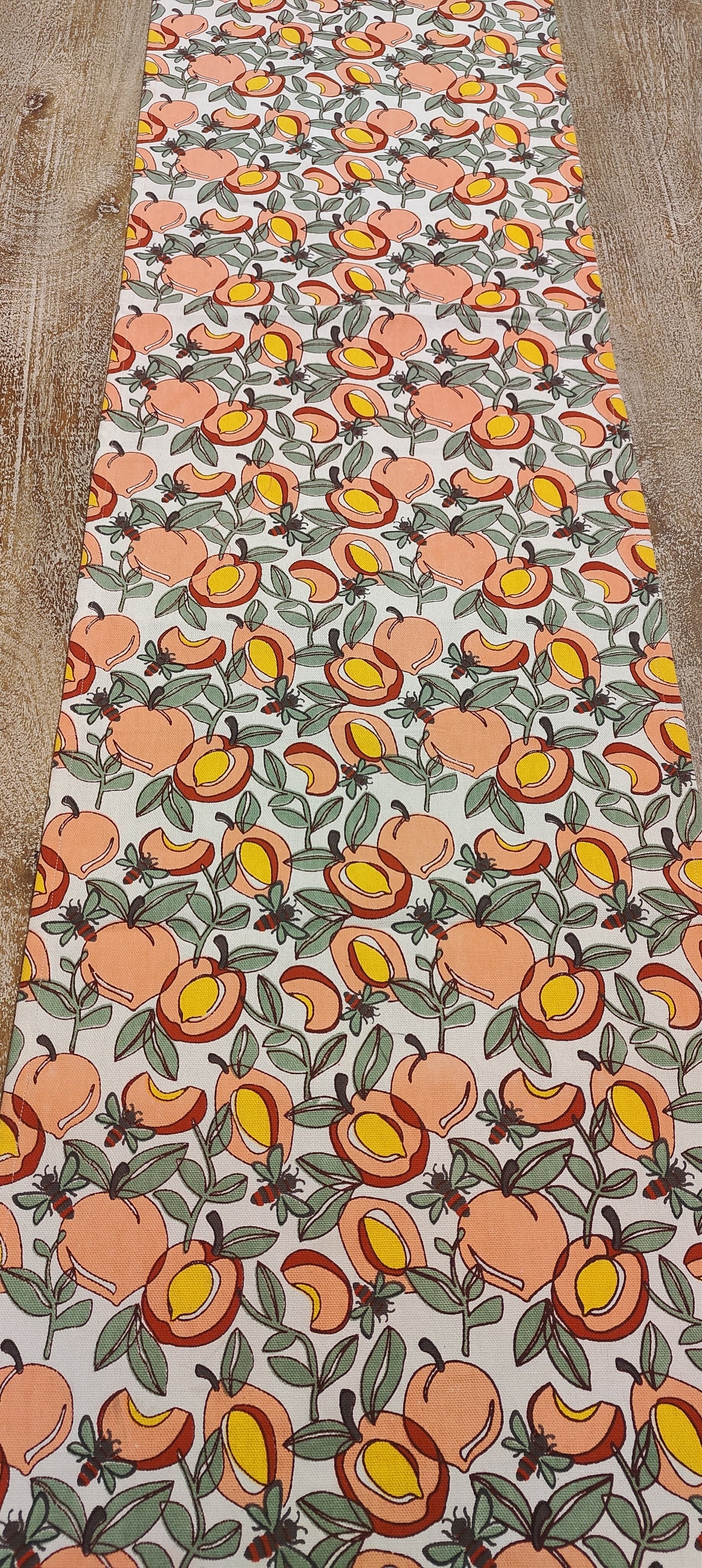 TABLE RUNNER PEACH