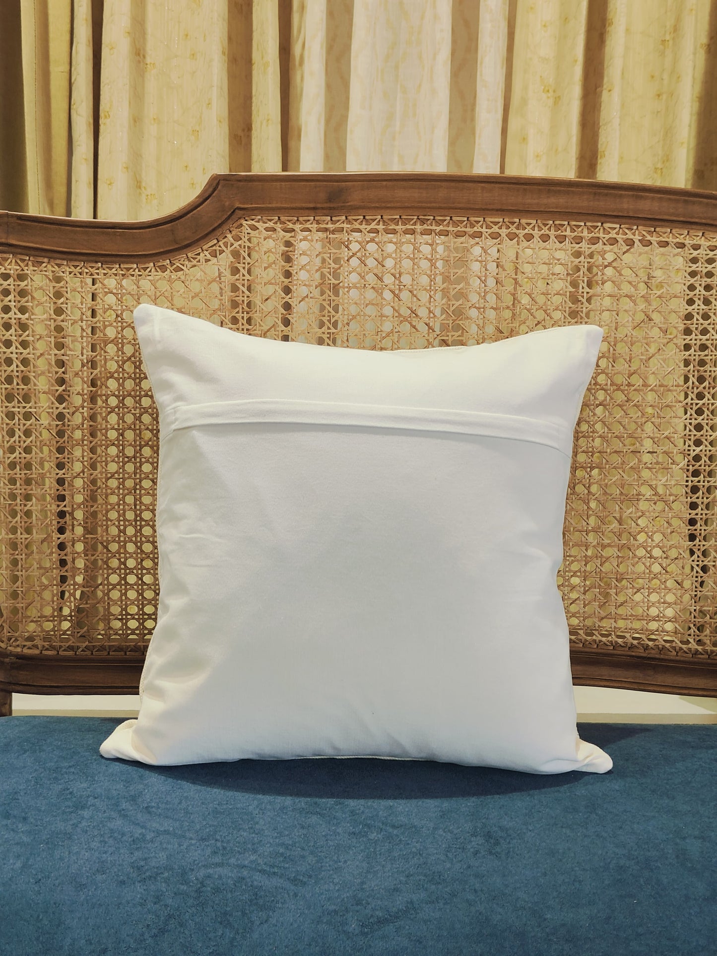 IVORY WHITE RHOMBUS TUFTED CUSHION COVER