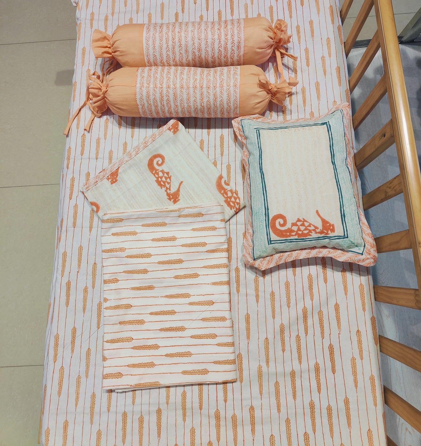 Seahorse Dreams Baby Bedding Set – 5 Pieces