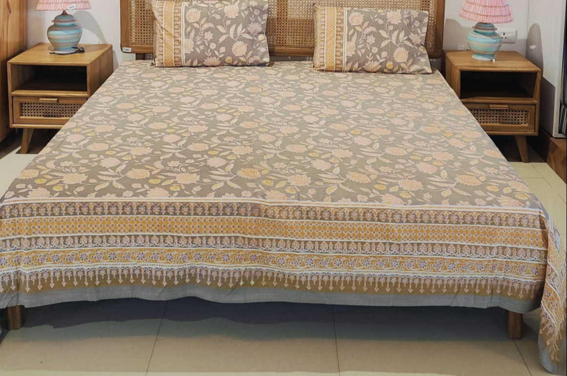 Elegant Floral Cotton Bedsheet Set