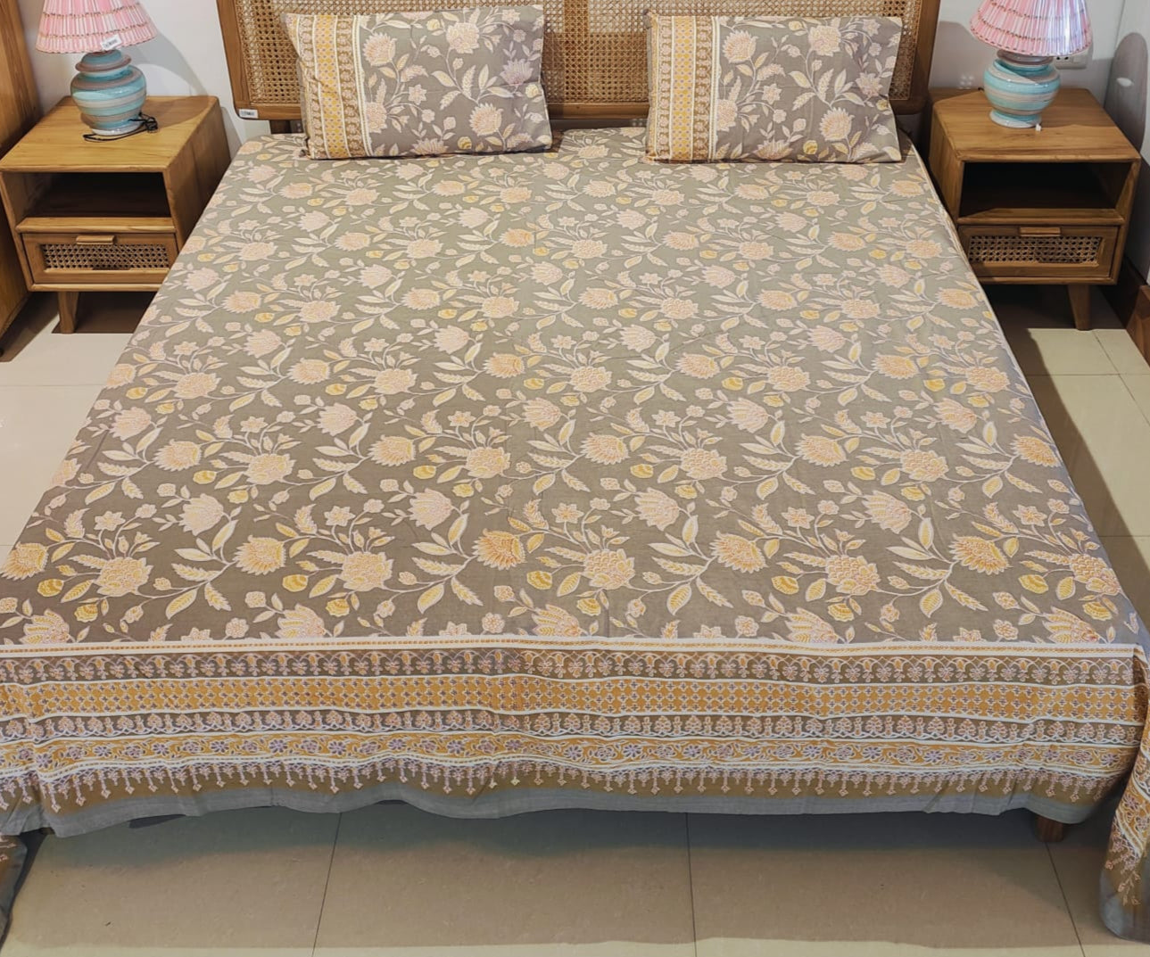 Elegant Floral Cotton Bedsheet Set