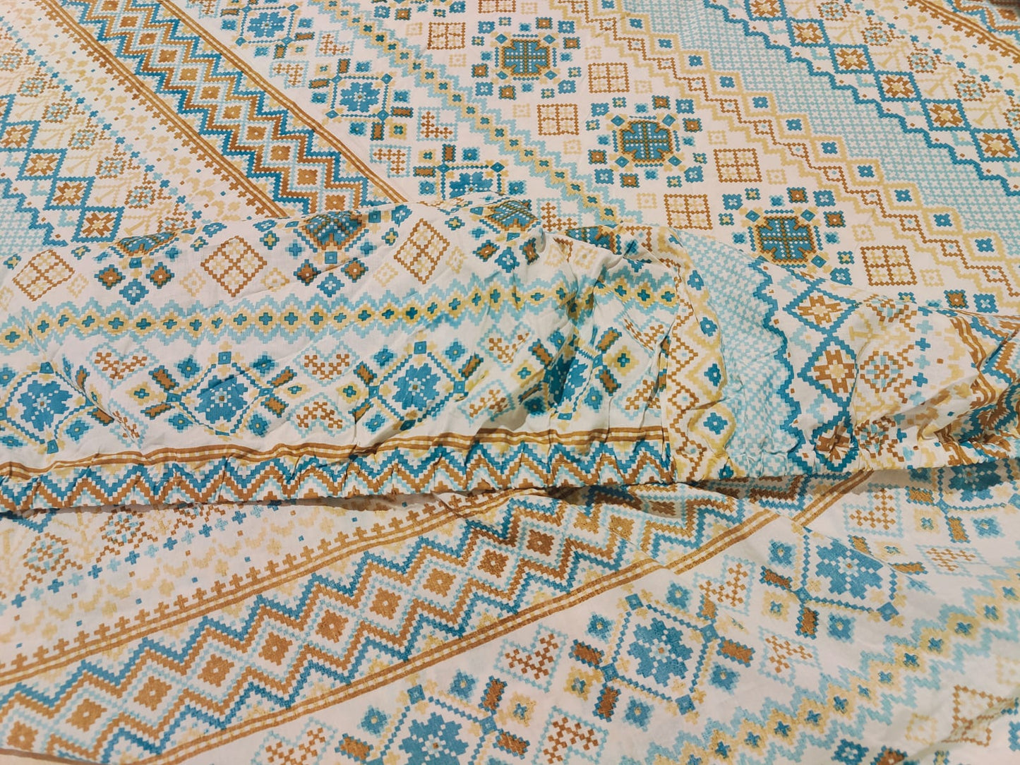 Ethnic Print fitted Cotton Bedsheet Set