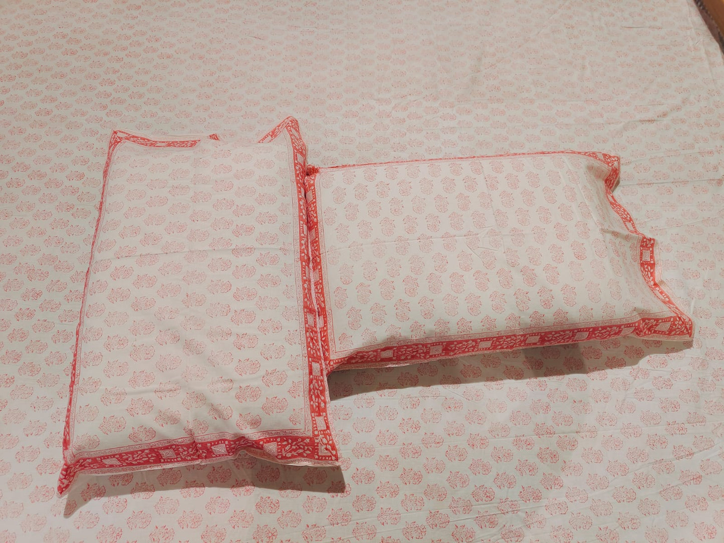 🌸 Blush Bloom Fitted Bedsheet Set