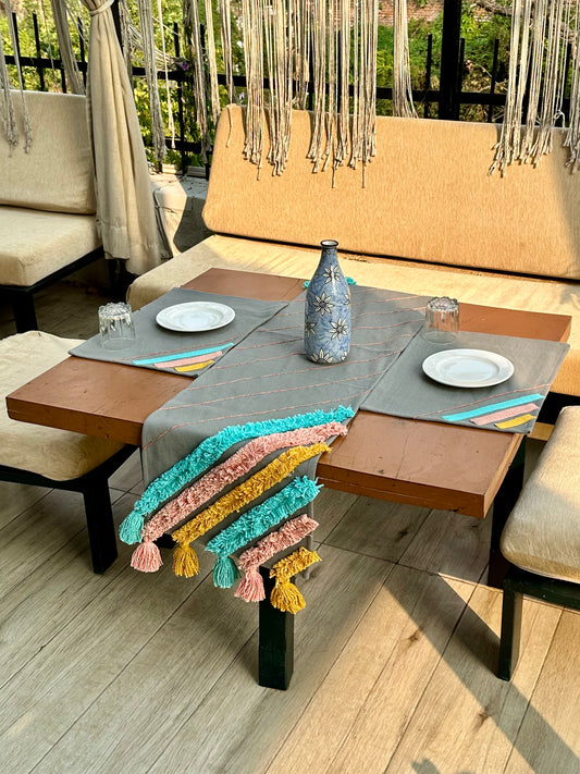 TABLE RUNNER GREY TUFTED