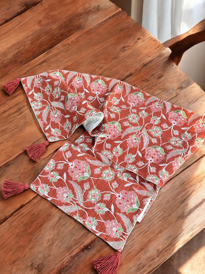TABLE RUNNER HANDCRAFTED FLORAL