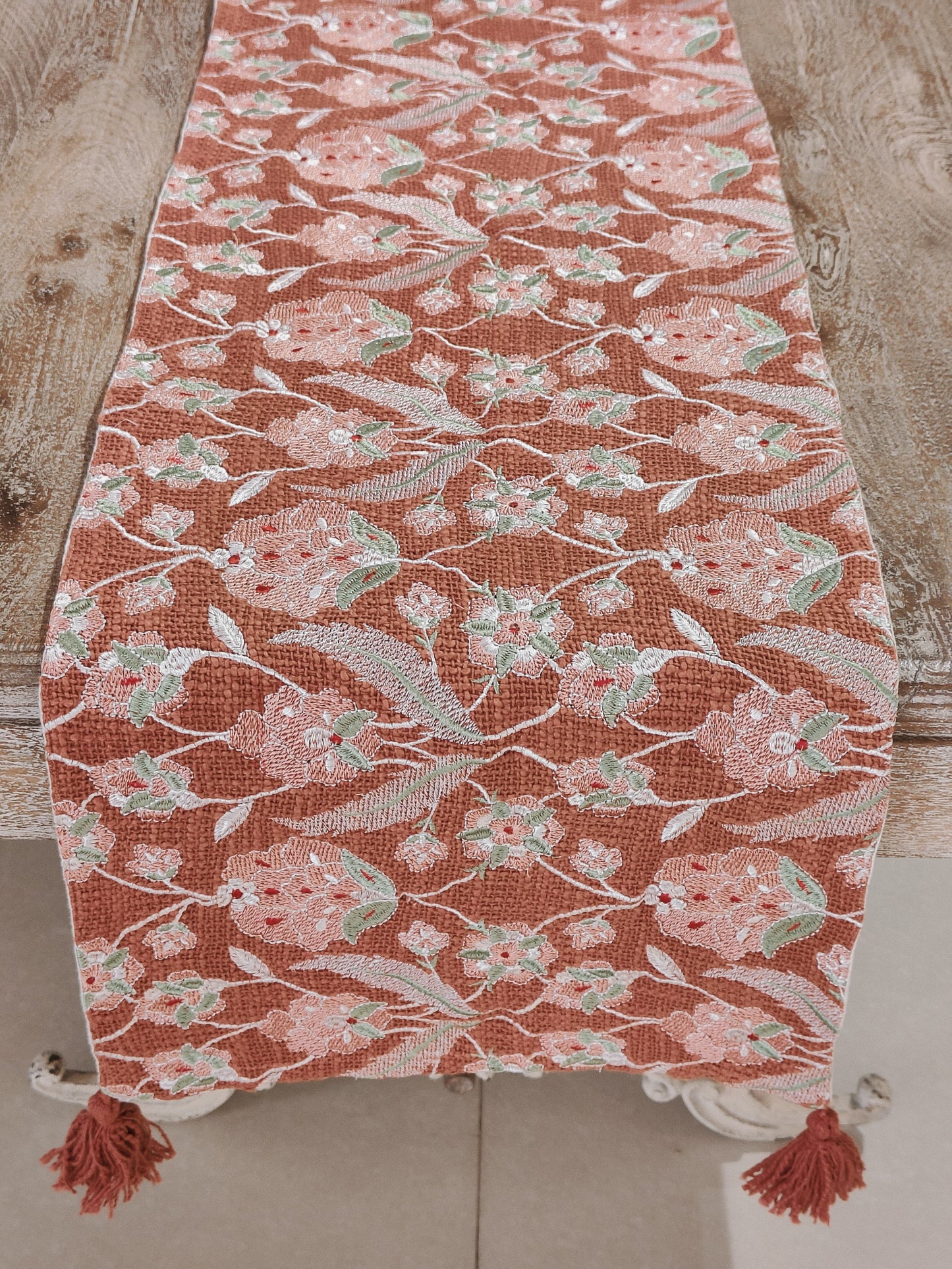 TABLE RUNNER HANDCRAFTED FLORAL