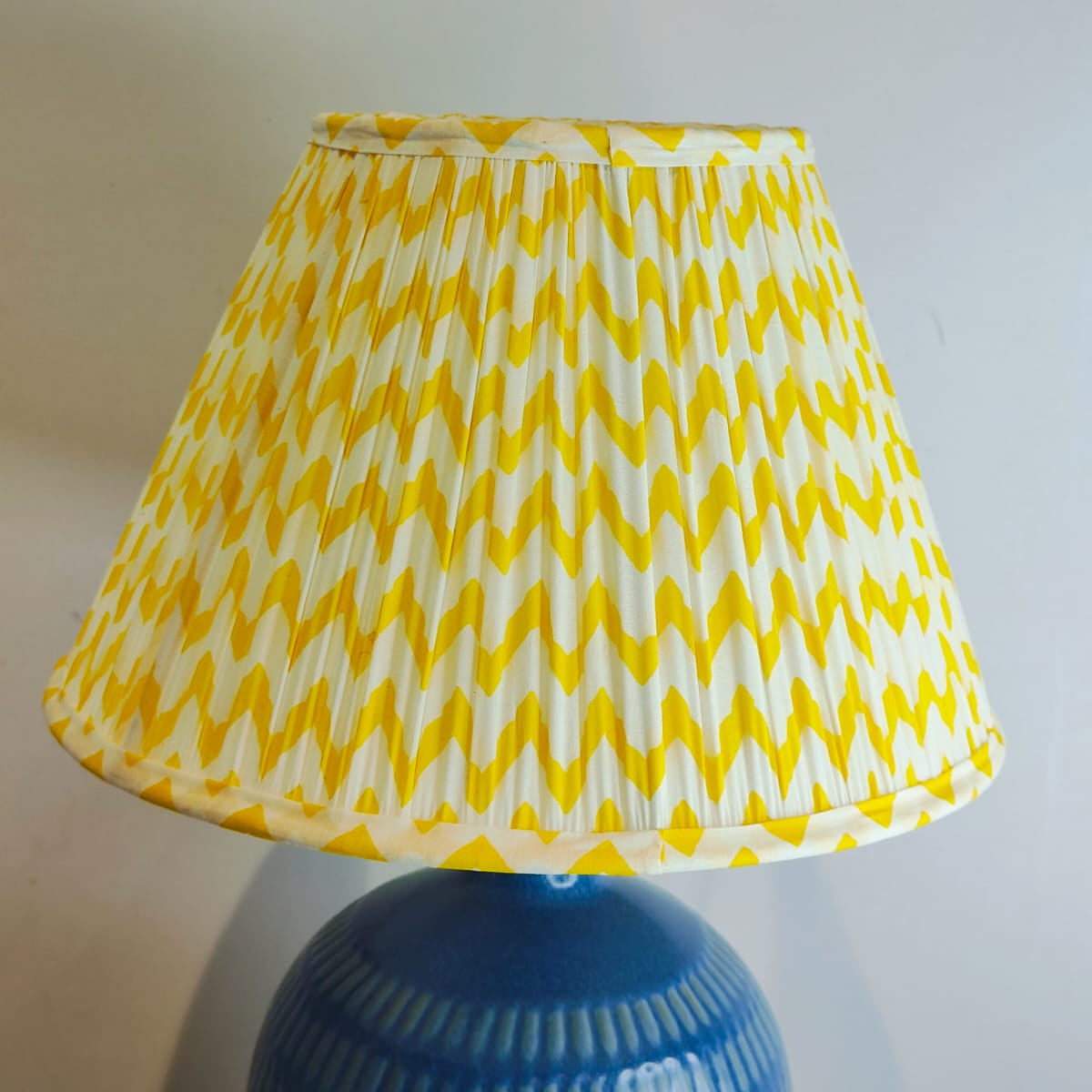 🌼 Zigzag Sunshine Pleated Lampshade