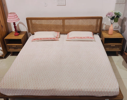 🌸 Blush Bloom Fitted Bedsheet Set