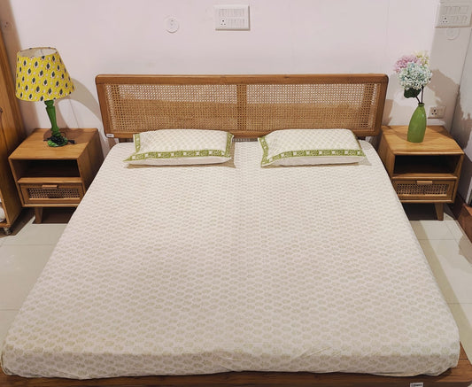 🌿 Meadow Mist Fitted Bedsheet Set