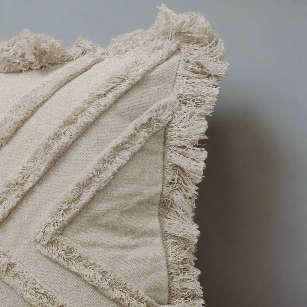 IVORY WHITE TUFTED CUSHION COVER