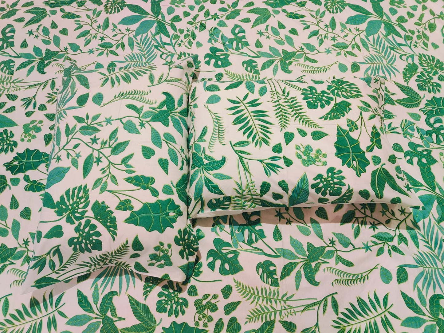 Tropical Leaf Cotton Bedsheet Set